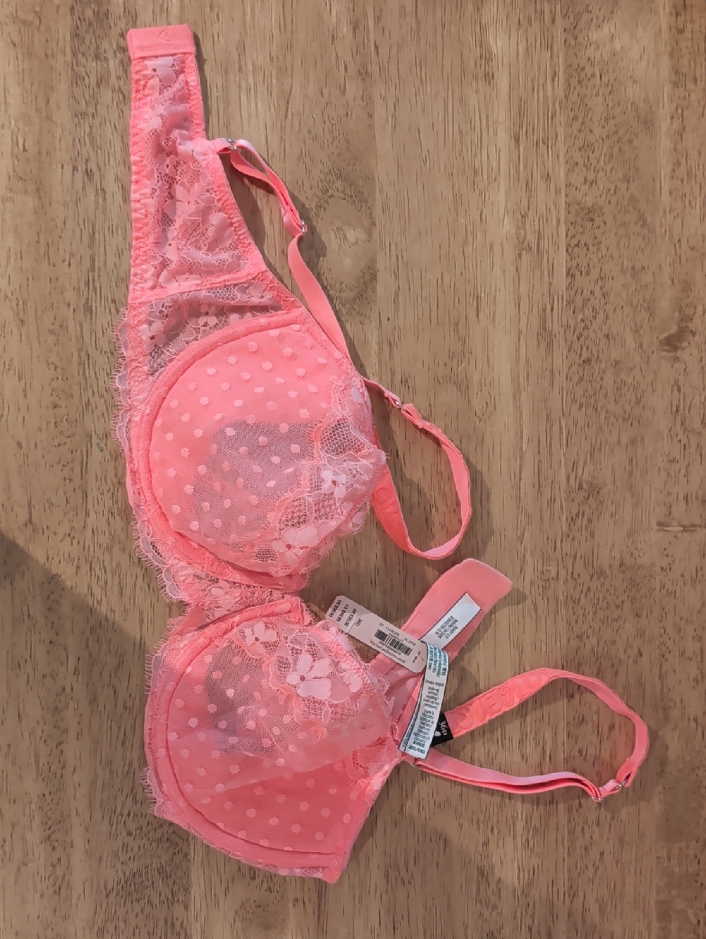 Victoria's Secret Coral Pink Lace Underwire Bra